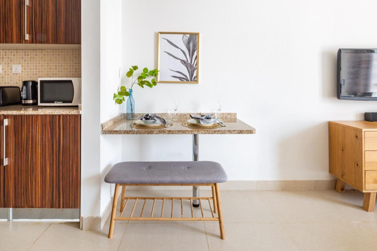 Frank Porter - Goldcrest Executive Apartment Dubai Exterior photo
